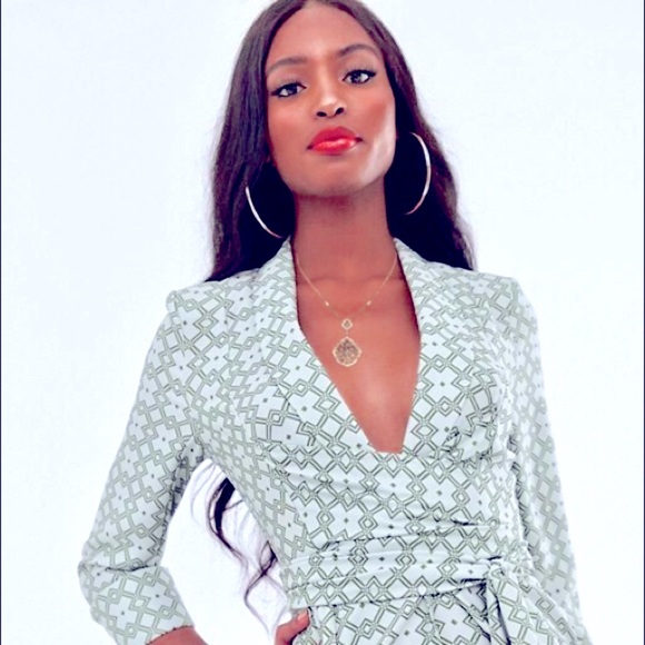 🆕ASOS Plunge & Wrap Situation 👗 ✨ - Picture 5 of 7